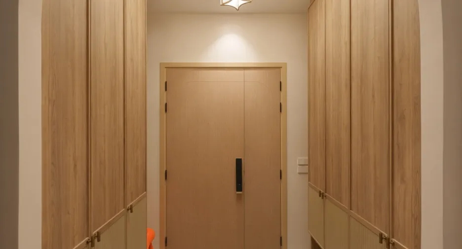 For sale 4 bedrooms townhouse in Huai Khwang, Bangkok