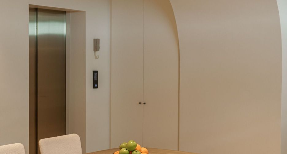 Reihenhaus zum Kauf mit 4 Zimmer in Huai Khwang, Bangkok