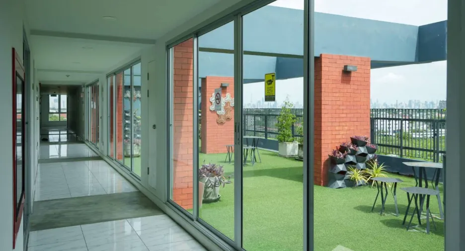 For sale 2 bedrooms condo in Mueang Samut Prakan, Samut Prakan