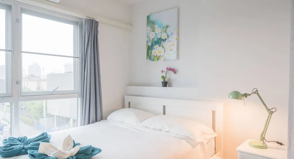 For sale 2 bedrooms condo in Mueang Samut Prakan, Samut Prakan