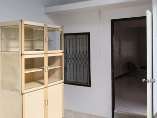 For rent 2 bedrooms townhouse in Mueang Samut Prakan, Samut Prakan