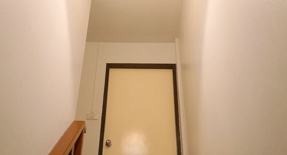 For rent 2 bedrooms townhouse in Mueang Samut Prakan, Samut Prakan