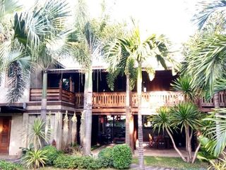 For sale and for rent 7 bedrooms house in Saraphi, Chiang Mai