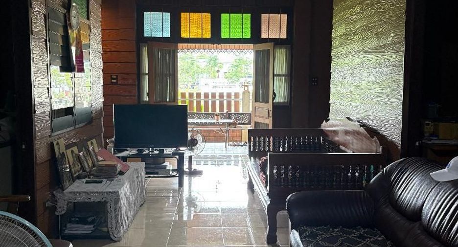 Haus zum Kauf und zur Miete mit 7 Zimmer in Saraphi, Chiang Mai