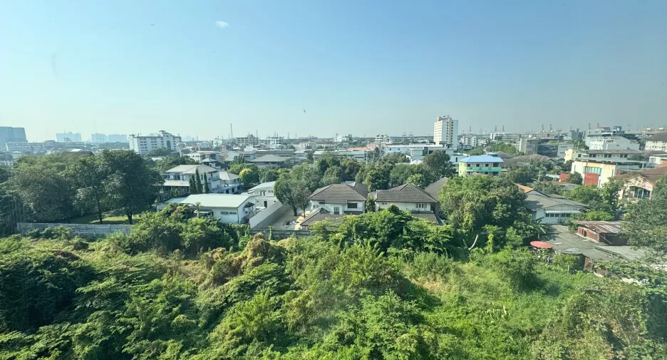 For sale 2 bedrooms condo in Phra Khanong, Bangkok