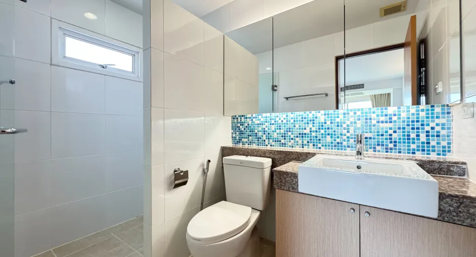 For sale 2 bedrooms condo in Phra Khanong, Bangkok