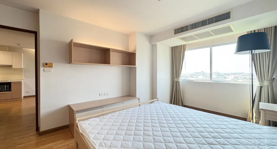 For sale 2 bedrooms condo in Phra Khanong, Bangkok