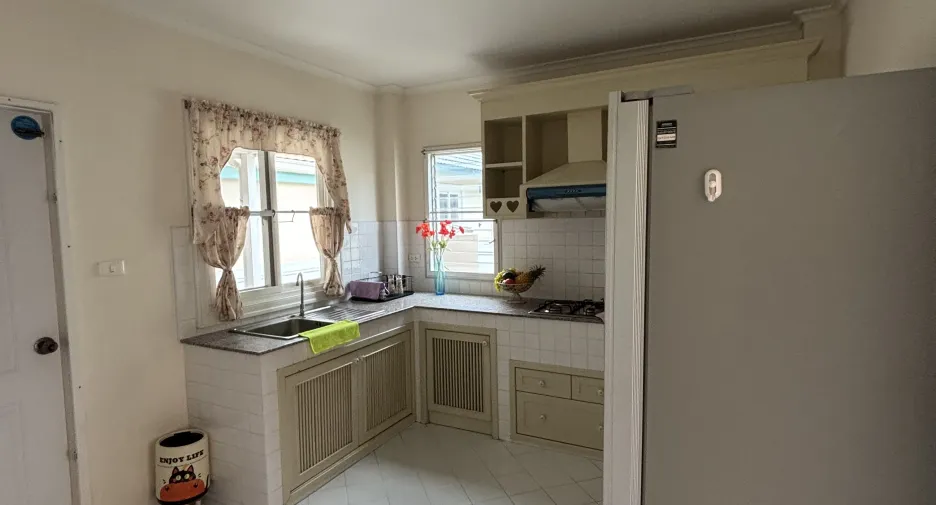 For rent 3 bedrooms house in San Sai, Chiang Mai