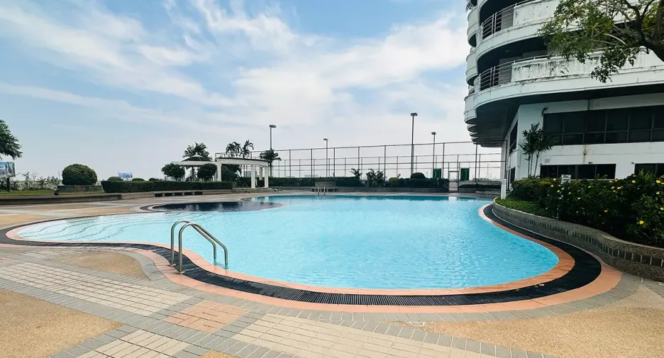 For sale そして for rent 3 ベッドルーム condo in Suan Luang, Bangkok