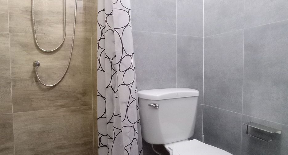 For rent 1 bed condo in Huai Khwang, Bangkok