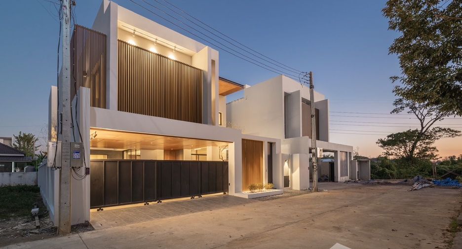 Casa en venta y en alquiler de 4 habitaciones en Hang Dong, Chiang Mai