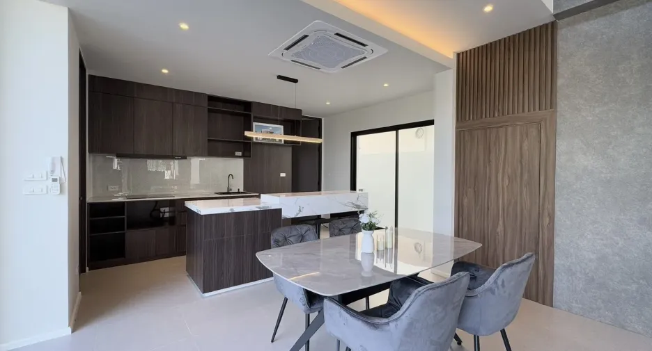 Casa en venta y en alquiler de 4 habitaciones en Hang Dong, Chiang Mai