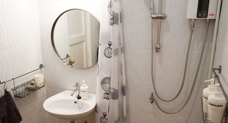 For rent 2 bedrooms townhouse in Mueang Chiang Mai, Chiang Mai
