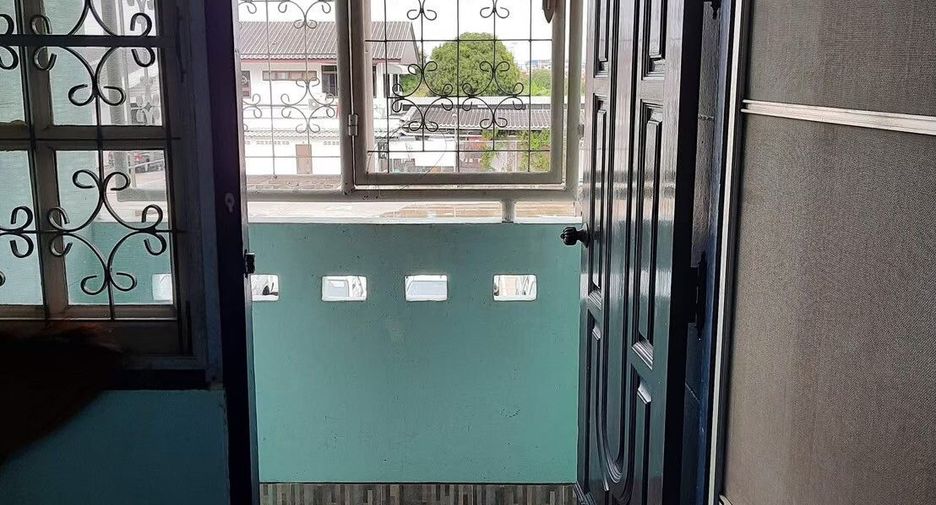 For sale 1 bed condo in Mueang Samut Prakan, Samut Prakan