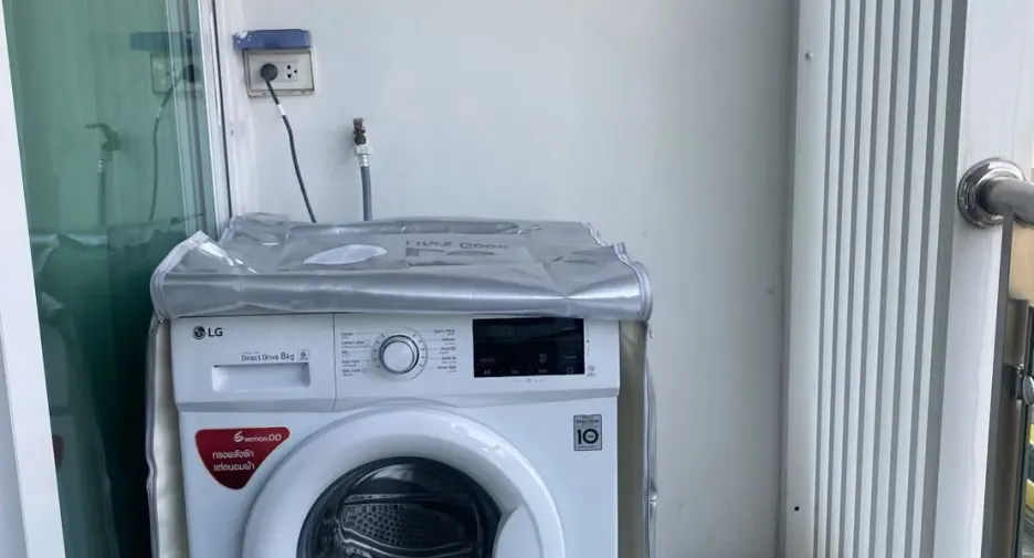 For sale スタジオ condo in Phra Khanong, Bangkok