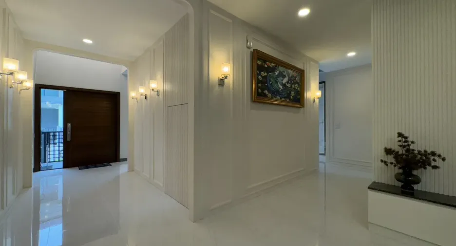 For sale and for rent 6 bedrooms house in Bang Phli, Samut Prakan