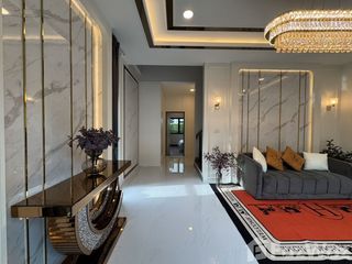 For sale and for rent 6 bedrooms house in Bang Phli, Samut Prakan