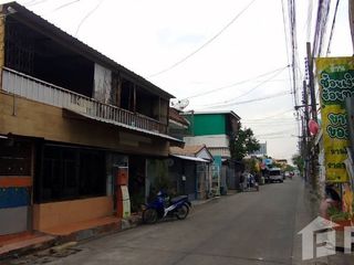 For rent 2 bedrooms townhouse in Khlong Sam Wa, Bangkok