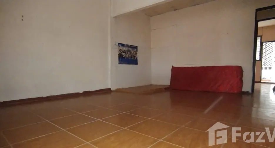 For rent 2 bedrooms townhouse in Khlong Sam Wa, Bangkok
