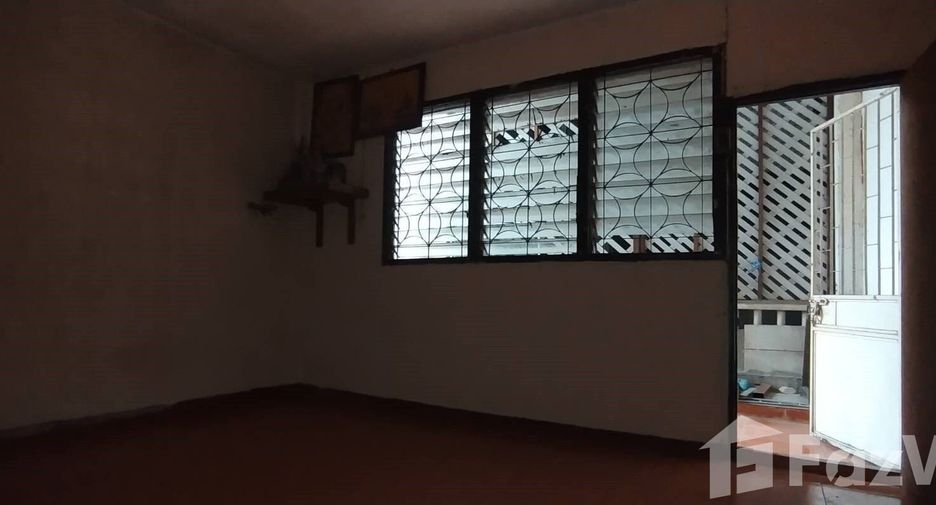 For rent 2 ベッドルーム townhouse in Khlong Sam Wa, Bangkok