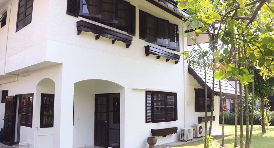 For rent 3 bedrooms house in Mueang Chiang Mai, Chiang Mai
