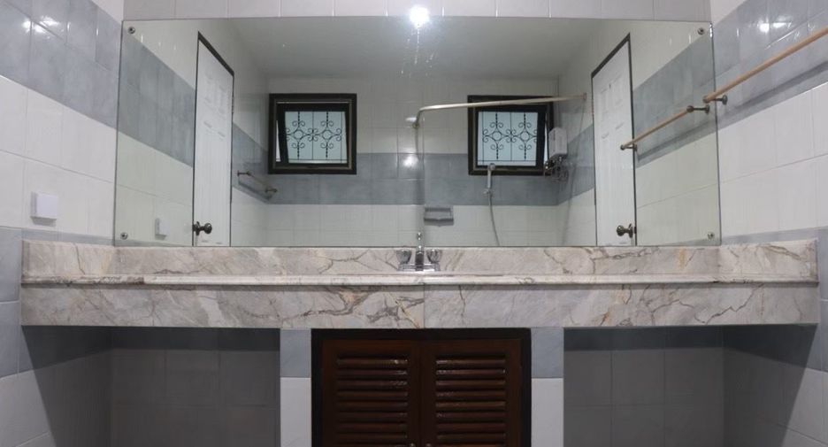 For rent 3 bedrooms house in Mueang Chiang Mai, Chiang Mai