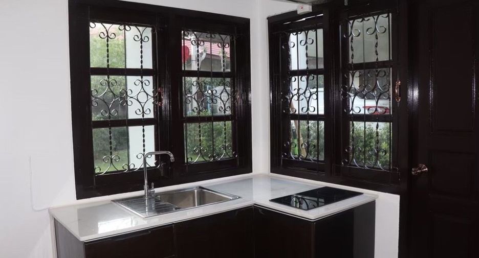 For rent 3 bedrooms house in Mueang Chiang Mai, Chiang Mai