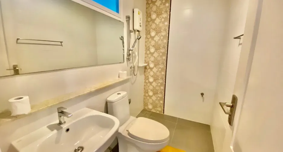 For sale 5 bedrooms house in Mueang Chiang Mai, Chiang Mai
