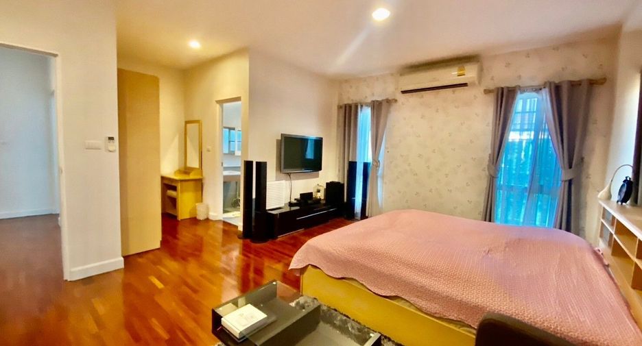 For sale 5 bedrooms house in Mueang Chiang Mai, Chiang Mai