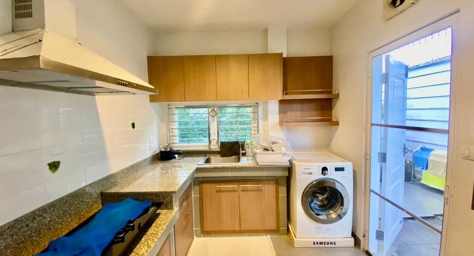 For sale 5 bedrooms house in Mueang Chiang Mai, Chiang Mai
