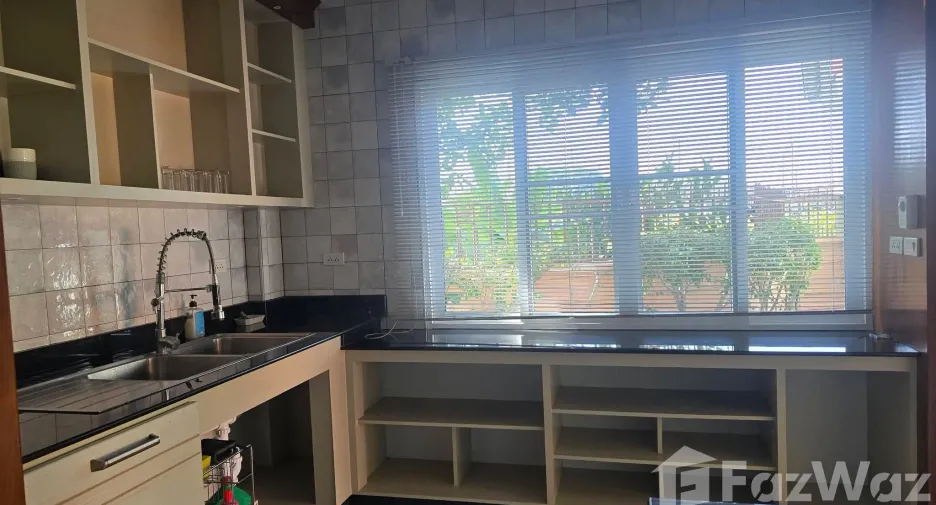 For rent 5 bedrooms house in Hang Dong, Chiang Mai