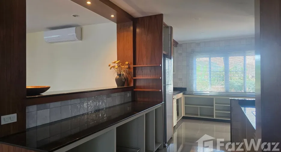 For rent 5 bedrooms house in Hang Dong, Chiang Mai