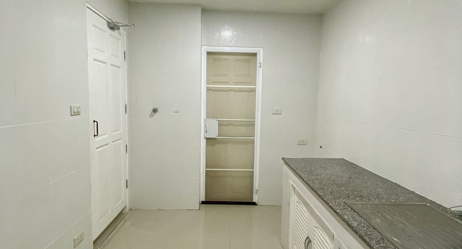 Haus zum Kauf mit 4 Zimmer in Hang Dong, Chiang Mai