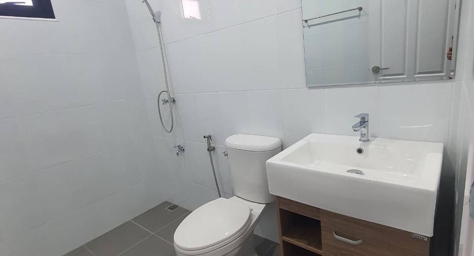 For sale 3 bedrooms house in Saraphi, Chiang Mai