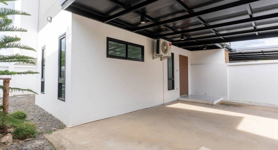 For sale 3 bedrooms house in Saraphi, Chiang Mai
