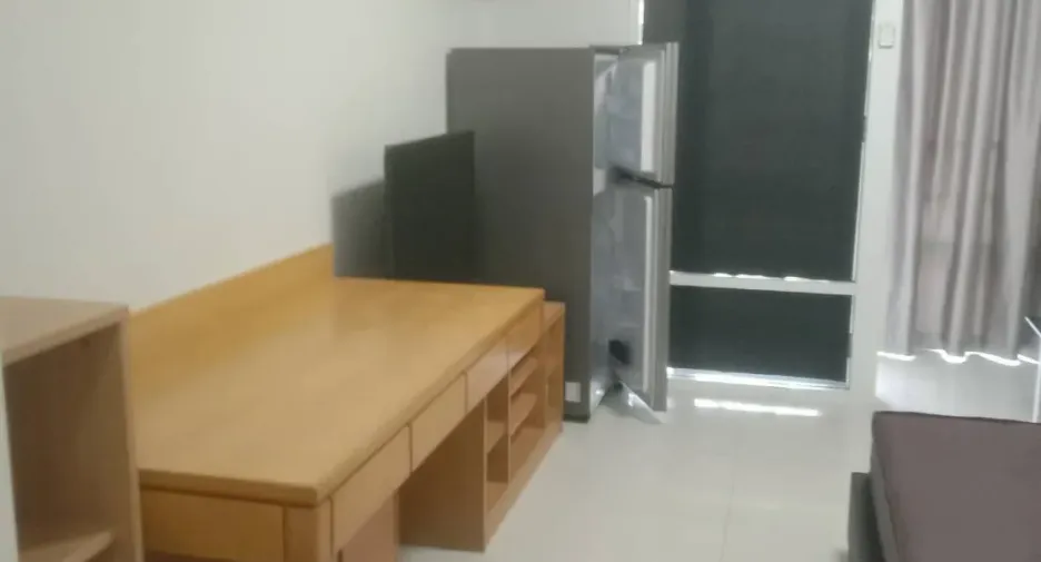 For rent studio condo in Huai Khwang, Bangkok