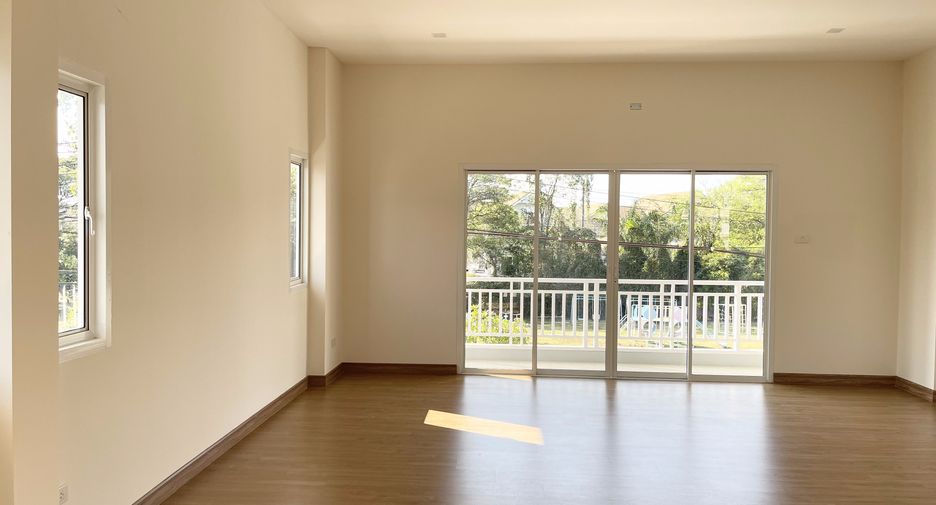 For sale 4 bedrooms house in Doi Saket, Chiang Mai