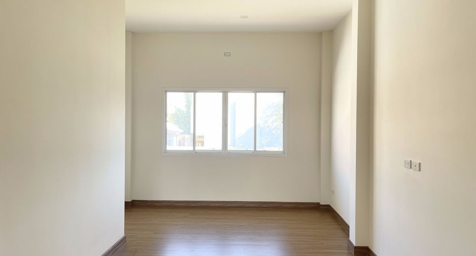 For sale 4 bedrooms house in Doi Saket, Chiang Mai
