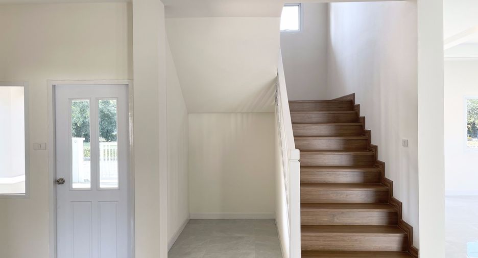 For sale 4 bedrooms house in Doi Saket, Chiang Mai