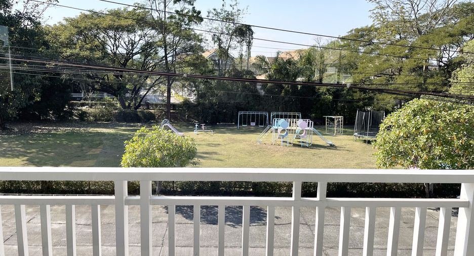 For sale 4 bedrooms house in Doi Saket, Chiang Mai