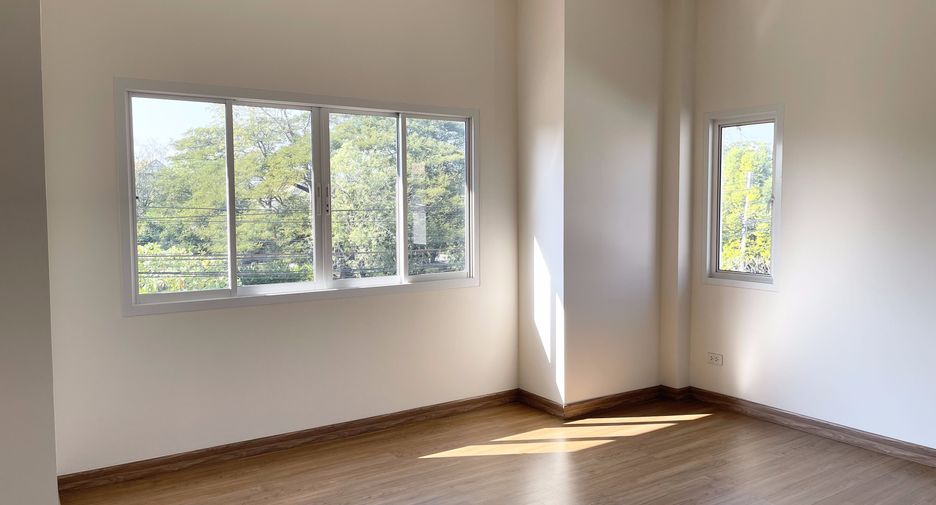 For sale 4 bedrooms house in Doi Saket, Chiang Mai