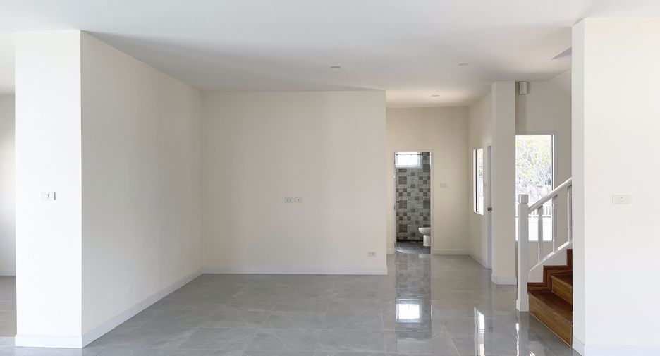 For sale 4 bedrooms house in Doi Saket, Chiang Mai
