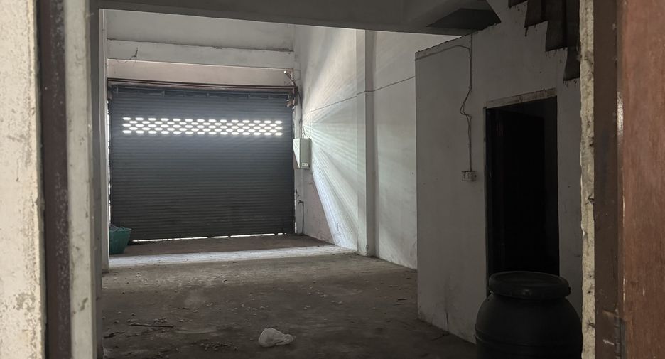 For sale 4 bedrooms townhouse in Bang Bon, Bangkok