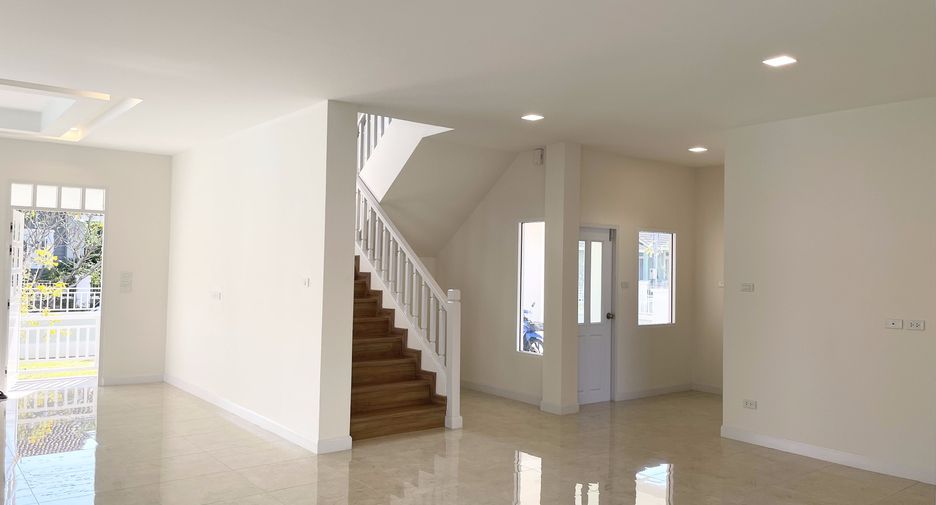For sale 4 bedrooms house in Doi Saket, Chiang Mai