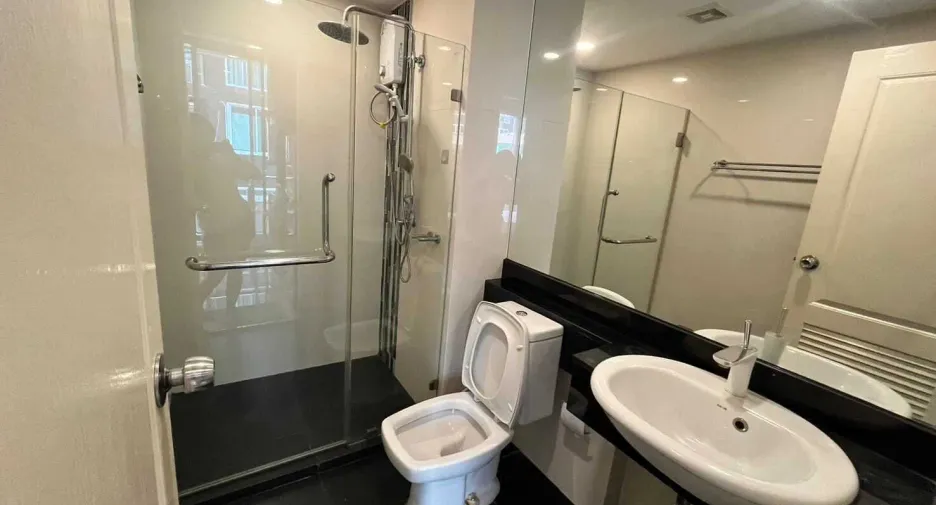 For rent studio condo in Bang Phlat, Bangkok
