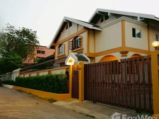 For sale 4 ベッドルーム house in Bang Kapi, Bangkok