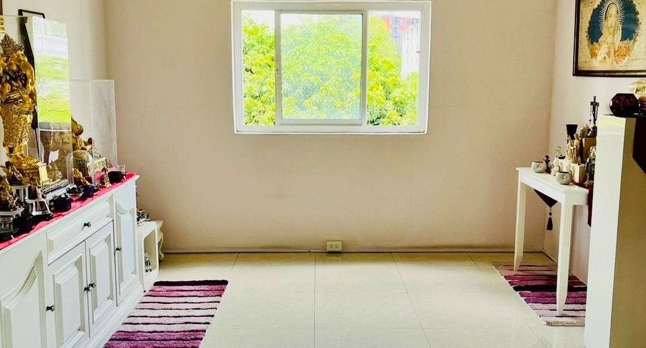 For sale 4 ベッドルーム house in Bang Kapi, Bangkok