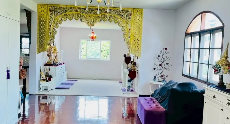 For sale 4 ベッドルーム house in Bang Kapi, Bangkok