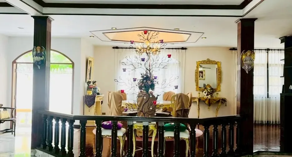 For sale 4 ベッドルーム house in Bang Kapi, Bangkok