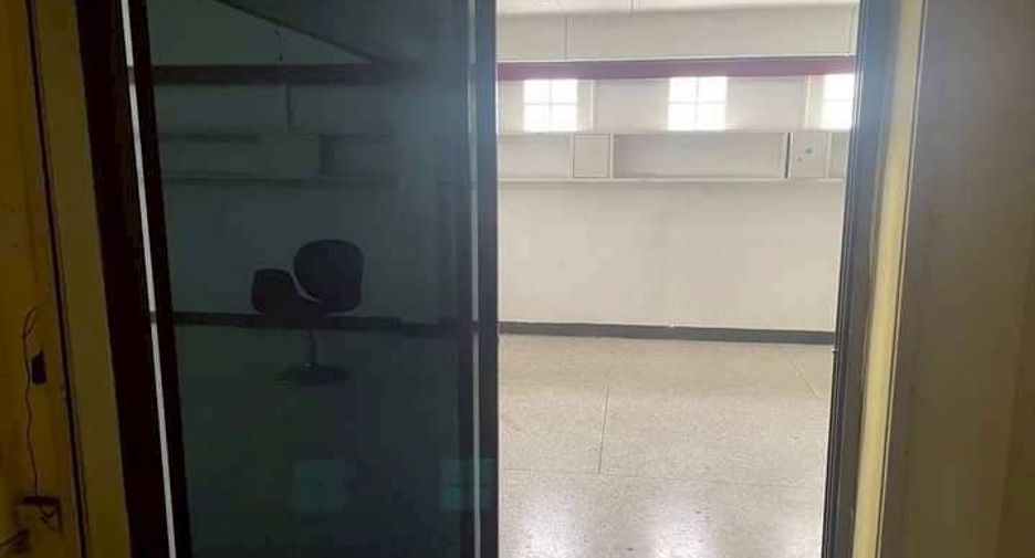 For sale 10 bedrooms retail Space in Bang Bon, Bangkok